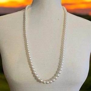 Lustrous Beaded Necklace Creamy Off White Pearl Like Beads Spring Ring Clasp - Picture 1 of 9