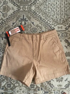 Banana Republic Women's NWT Chino Shorts Size 8 - Picture 1 of 5