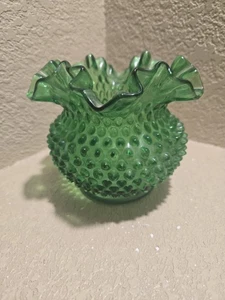 Fenton Emerald Green Hobnail Ruffled Crimped Glass Vase 5" - Picture 1 of 6
