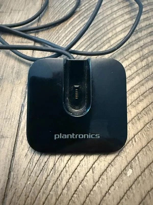 Soporte de carga USB de escritorio Plantronics modelo #89031-01 para auriculares Voyager Legend Foto 1 de 3