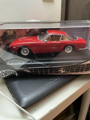 ferrari 250 gt berlinetta  1/18 hotwheels - Immagine 1 di 4
