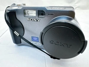 Sony CyberShot DSC-S30 1.3MP 3x Optical Zoom Digital Camera w/Battery & Memory - Picture 1 of 18