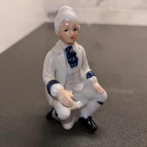 Vintage Deville Colonial Blue & White Porcelain Gent Taiwan - Picture 1 of 8