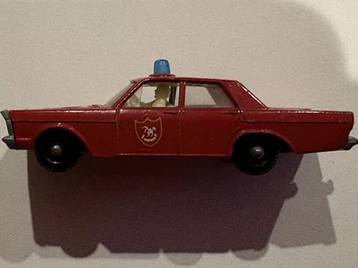 Matchbox Ford Galaxie Fire Chief Diecast Car Vintage #55/59 with Regular Wheels - Image 1 of 3