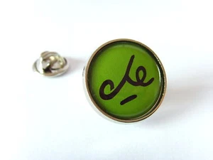 CHE GUEVARA SIGNATURE ARGENTINA LAPEL PIN BADGE GIFT - Picture 1 of 1