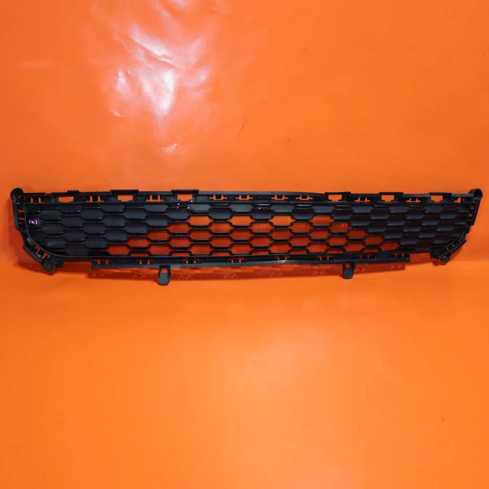 REJILLA INFERIOR JEEP GRAND CHEROKKE 2021 2022 2023 2024 7CW07TRMAB OEM Foto 1 de 4