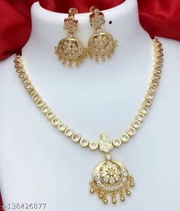 Elegante conjunto de collar de circonita cúbica chapado en oro indio | Joyería nupcial para mujer - Imagen 1 de 6
