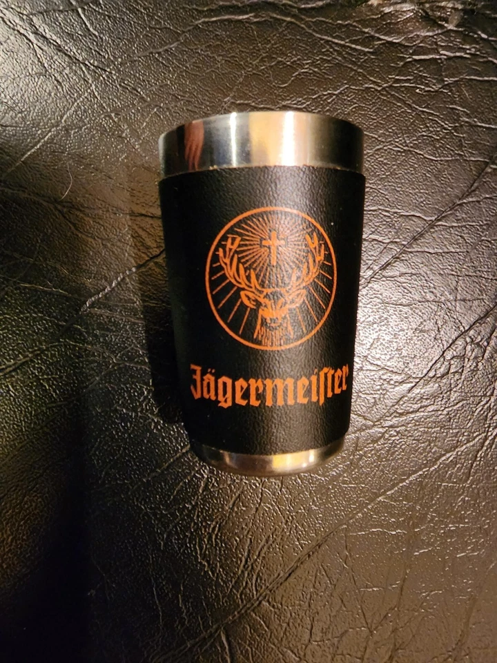 Vasos de chupito de acero inoxidable JAGERMEISTER vidrio letras rojas/naranjadas Foto 1 de 1