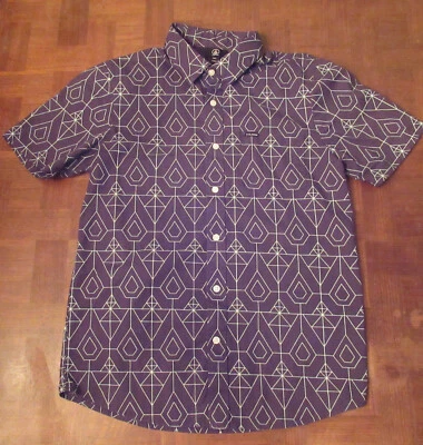 Volcom repeating logo button-front shirt size EXTRA SMALL - Image 1 of 4