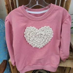 New Pink Crew with White Chenille Heart Size 4T - Picture 1 of 3