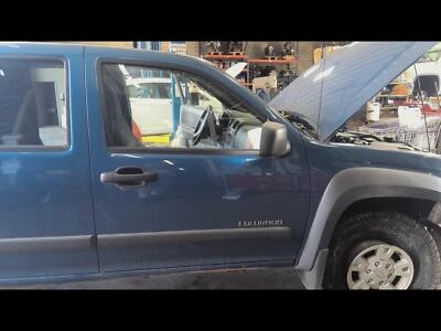 Used Front Right Door Assembly Front fits: 2005 Chevrolet Colorado Crew Cab w/o Foto 1 de 4