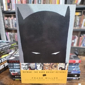 Batman: The Dark Knight Returns 2002 DC Comics Frank Miller  - Bild 1 von 2