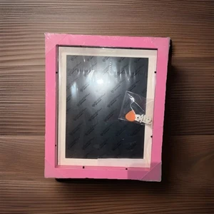 Shadow Box Frame - Sturdy 8x10 photo or collage - pink - Picture 1 of 1
