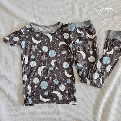 Juego de pijama Little Sleepies Blue Moon talla 5/6 Foto 1 de 2