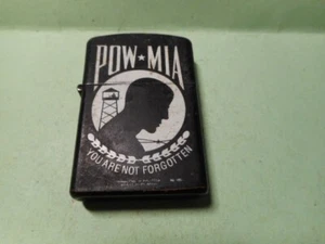 BRIQUET POW MIA LIGHTER Feuerzeug 打火机 ACCENDINO léttari ljusare sytytin ライター ENC - Picture 1 of 5