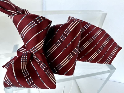 New Gucci Men's Tie Logo Silk Classic Red Stripe - Image 1 of 4