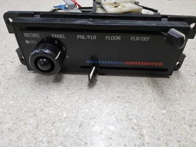 Calefacción A/C Control FORD ESCORT 91 92 93 94 Foto 1 de 2