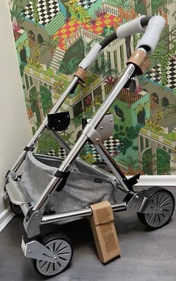⭐️ Mamas & Papas URBO2 URBO CHROME GREY CHASSIS Wheels Brakes Handle Basket NEW - Image 1 of 3