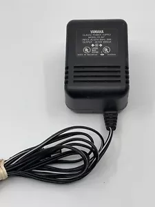 Yamaha PA-M7 AC DC Power Supply Adapter Charger Output 12V 850mA - Picture 1 of 4