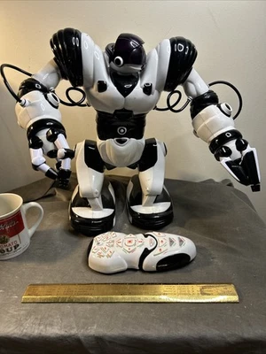 WoWwee Robosapien RC Robot Black and White With Remote Control TESTED WORKING! - Image 1 of 4