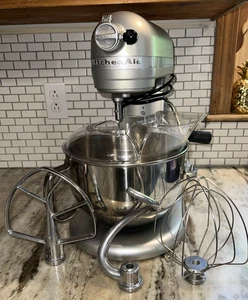 KitchenAid Pro 600 Series 6 Quart Bowl-Lift Stand Mixer 575 Watts KP26M1XPM - Picture 1 of 10
