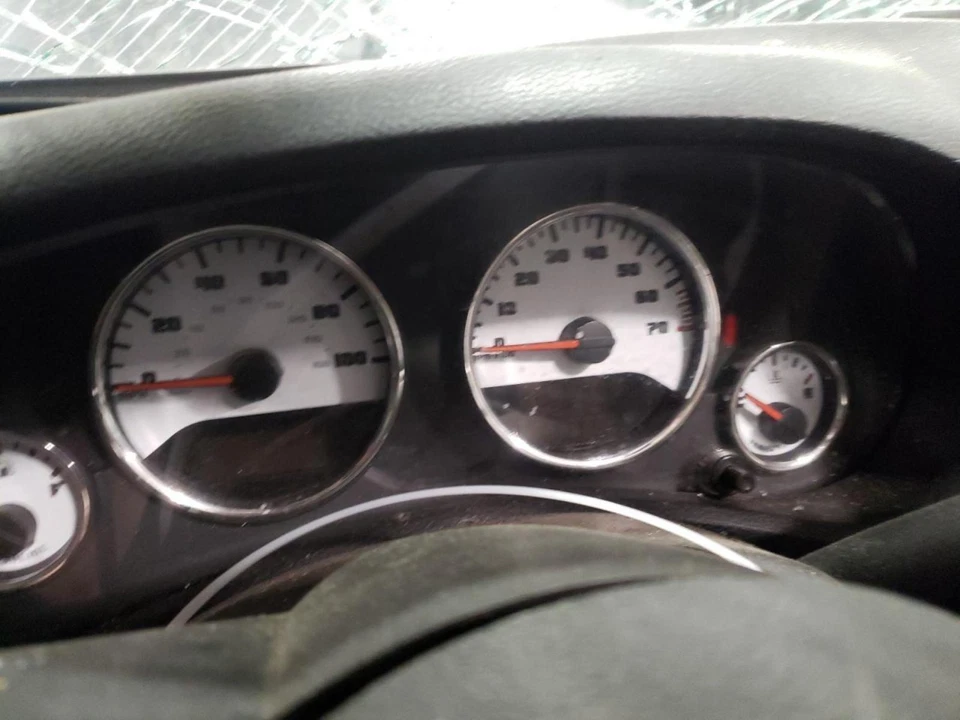 Velocímetro Jeep Wrangler (cluster), VIN W (6º dígito, cuerpo JK), MPH, 100 MPH, Foto 1 de 1