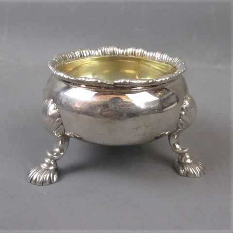 Antique Georgian Sterling Silver Paw Salt London 1750s MADE IN ENGLAND Cover