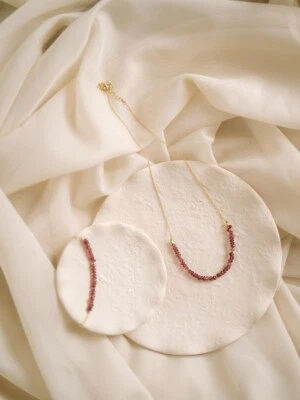 Natürlicher Granat facettiert rund Edelstein Perlen Gold lange Kette Mädchen ... - Bild 1 von 4