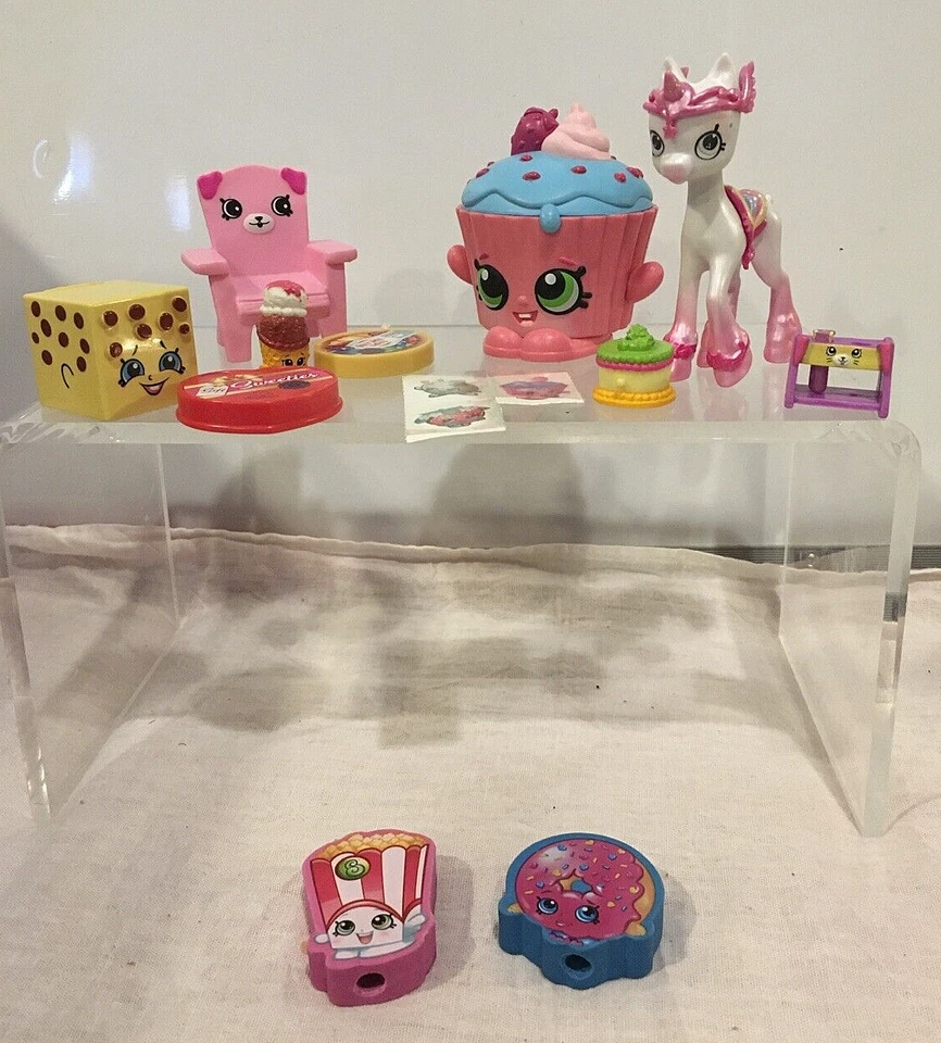 SHOPKINS HAPPY PLACES Li'l Shoppies Cutiecorn Funko Cupcake Chic Accesorios Lote Foto 1 de 4