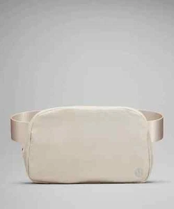 Borsa cintura LULULEMON Everywhere tracolla tracolla tracolla estesa nuova con etichette - avorio chiaro - Foto 1 di 10