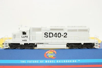 Athearn HO Scale LLPX Leasing EMD SD40-2 Diesel Locomotive #4405 DCC Ready - Image 1 of 4