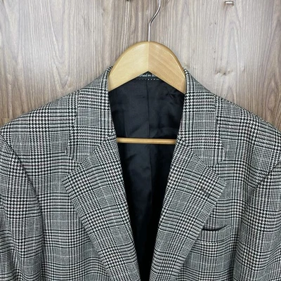 Stafford Sport Coat Mens 40S White Black Multicolor Plaid Two Buttons USA Made - Image 1 of 4