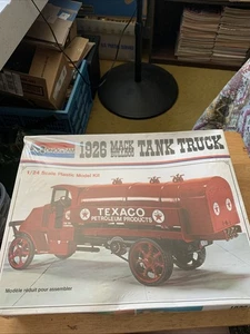 Monogram 1926 Mack Tank Truck - Bild 1 von 6
