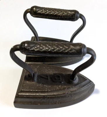Hermoso Juego Antiguo de Hierro Fundido Hierro Triste a Juego Grandes Sujetalibros s2 Foto 1 de 4