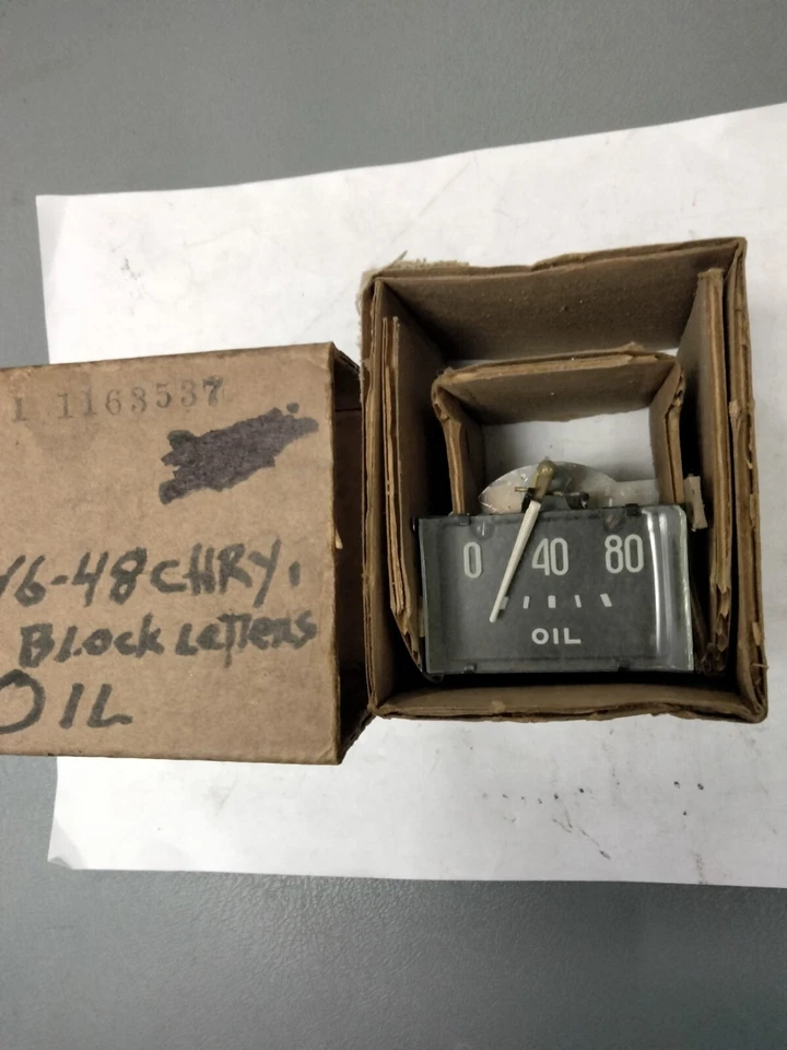 Panel de instrumentos Mopar NOS calibre 0il (letras en bloque) 42-48 Chrysler Foto 1 de 1