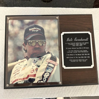 Foto de Dale Earnhardt Six Time Winston Cup Champion 8 X 10 Foto 1 de 4