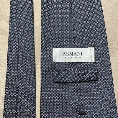 Corbata de Seda Armani Collezioni Gris Patrón Micro Geométrico Hecha en Italia 57 x 3,75 Foto 1 de 4