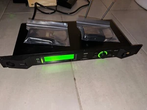 Receptor estacionario inalámbrico digital de referencia AKG DSR800 banda 1 con 2 micrófonos - Imagen 1 de 14