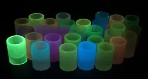 30 - Bicchieri da tiro GITD - solidi/multicolore - fatti a mano con resina alimentare - Foto 1 di 15