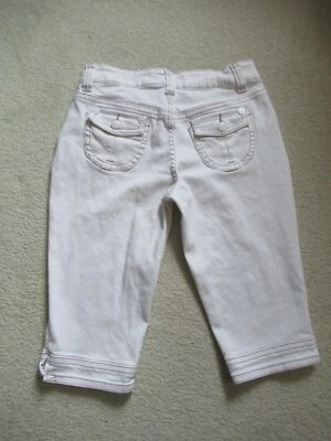 L.A. Blues White Ivory Taupe Stitch Cotton Denim Stretch Capri Bermuda Shorts 12 - Image 1 of 4