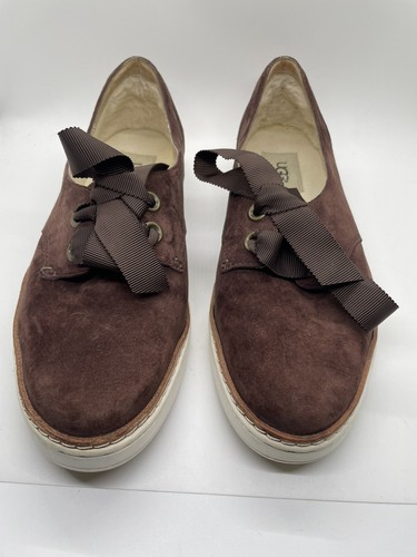 Scarpe basse Ugg Carilyn taglia 9 marroni scamosciate stringate nastro sneaker moderne #BRp