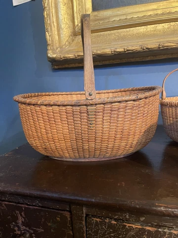 Antique LARGE NANTUCKET BASKET WITH GREAT COLOR 13” Oval Stansbury Cover