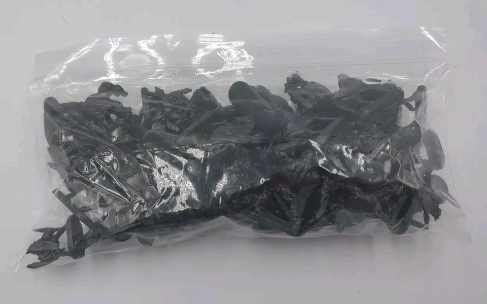 Risk Lord of the Rings Middle Earth Replacement Pieces Black Army 57 Pieces - Image 1 of 2
