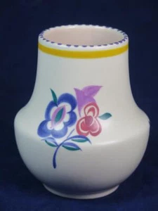 Vintage Poole Pottery Florero De Tradicional Patrón KG Forma 110 1960s - Imagen 1 de 4