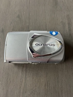 Olympus Stylus 300 3.2MP Digital Camera Silver Parts/Repair Battery Memory Card - Image 1 of 4