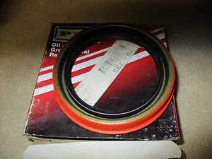 LOT OF 2 PTC PT3385 OIL SEALS - Picture 1 of 1