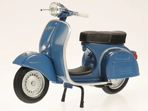 Vespa 150 Sprint Veloce 1969 blue Motor scooter model Maisto 1:18 - Picture 1 of 4