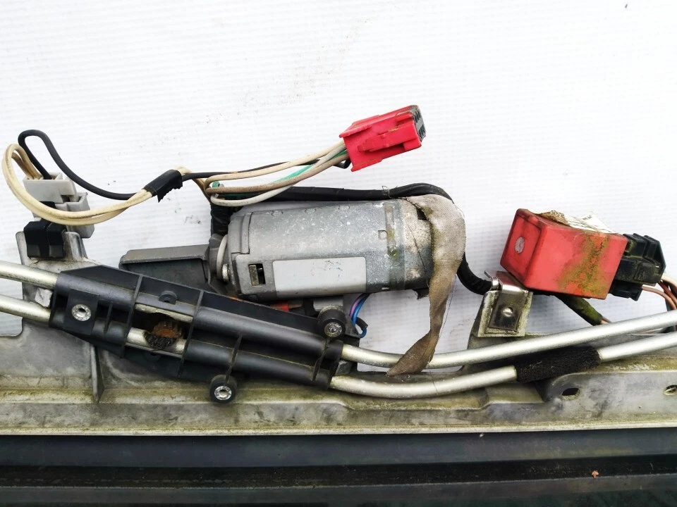 Motor techo corredizo Renault Laguna 1995 usado, original #914961-20 Foto 1 de 1