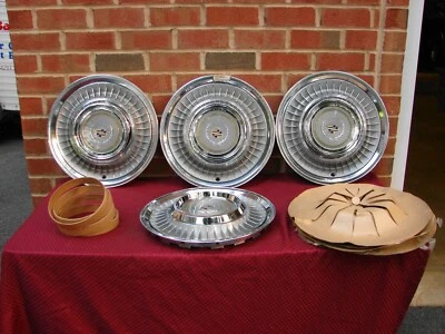 80-87 CADILLAC BROUGHAM DEVILLE FLEETWOOD NOS TURBINA 15" TAPACUBOS Foto 1 de 4