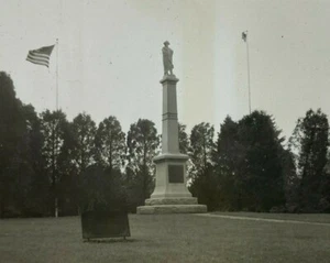 George Washington Monument Delaware Crossing Park B&W Photograph 3.5 x 5 - Picture 1 of 3
